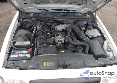 2010 Ford Crown Victoria Police/Police Interceptor из США, поврежденный, VIN 2FABP7BV2AX135091